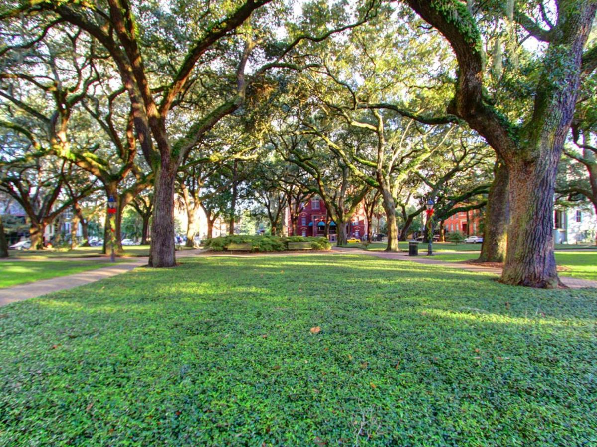 Bird Baldwin Parlor Villa Savannah Eksteriør billede