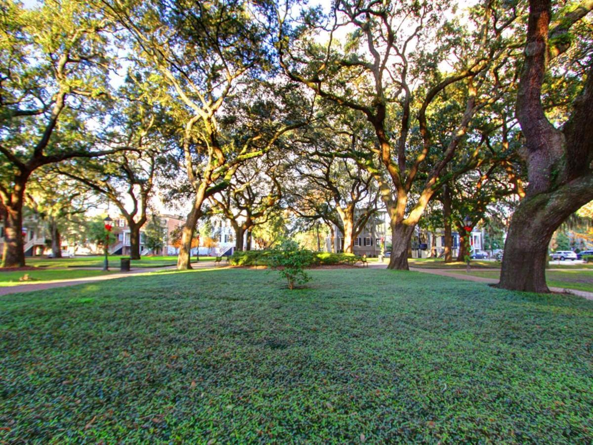 Bird Baldwin Parlor Villa Savannah Eksteriør billede